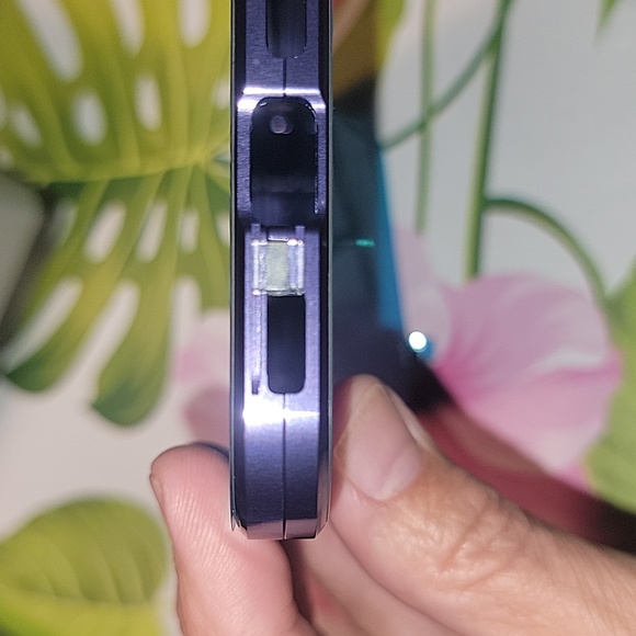 IPhone 14 pro magnetic case - Picture 10 of 11